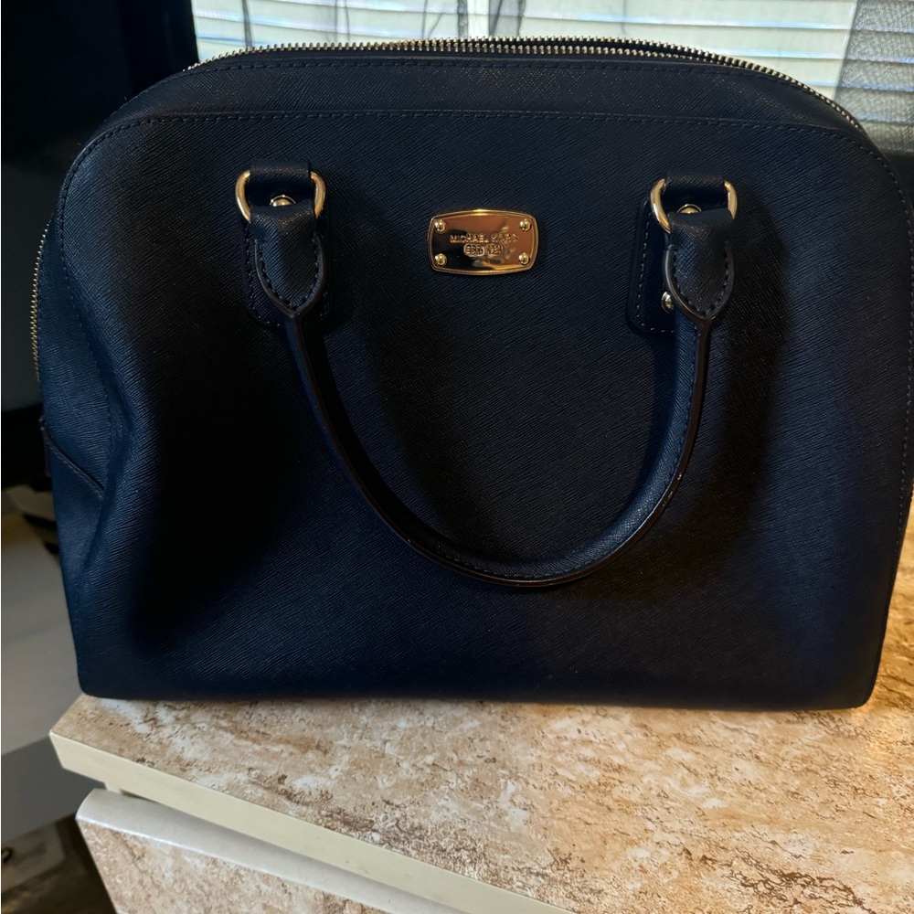 EXCELLENT CONDITION LIKE NEW Michael Kors Saffiano Large Satchel Leather Navy